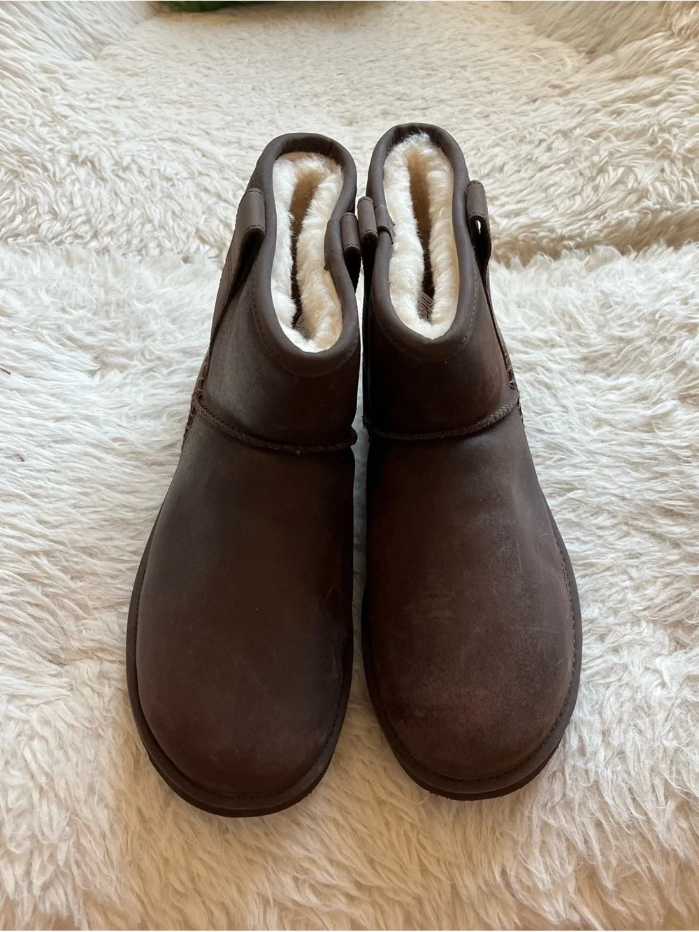 UGG Men’s Brown Australia Classic Mini Stitch Sz 8